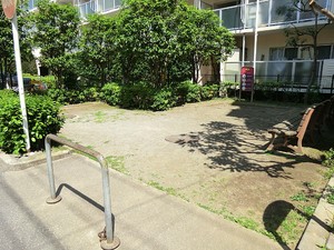 周辺環境:中央通り東公園 土地・売地 武蔵野市西久保３丁目 15500万円 三鷹駅｜住建ハウジング