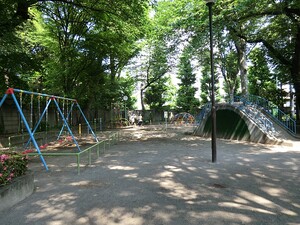 周辺環境:切通公園 ビル 文京区湯島２丁目 43200万円 湯島駅｜住建ハウジング