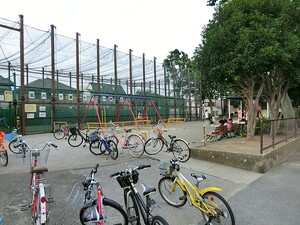 周辺環境:方南中央公園 マンション(一棟) 杉並区方南１丁目 10800万円 笹塚駅｜住建ハウジング