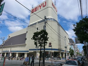 周辺環境:西友三軒茶屋店 シャンボール三軒茶屋