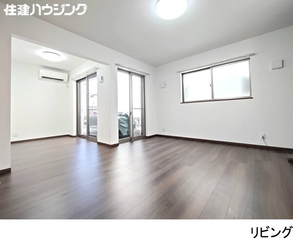 ������a��Q����