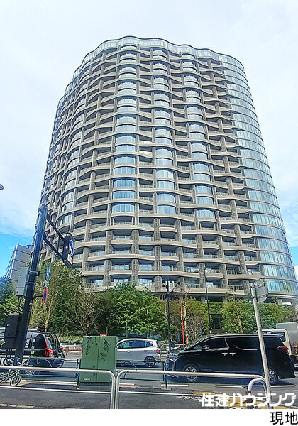  マンション(区分) 渋谷区千駄ヶ谷４丁目 パークコート神宮北参道ザタワー 49000万円 北参道駅｜住建ハウジング